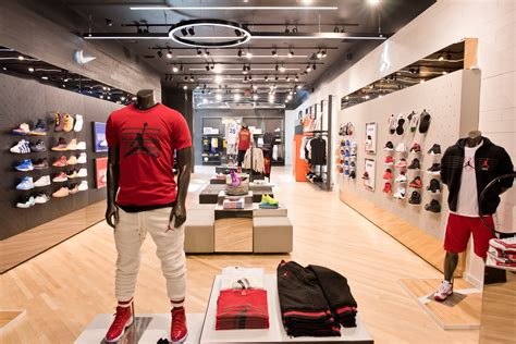 Foot Locker Shops 